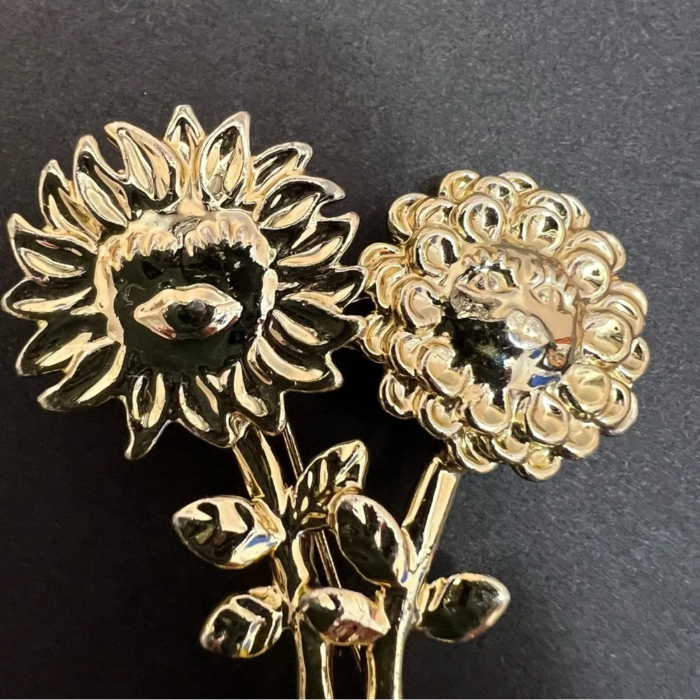 No Brand Vintage Sunflower in Pot Brooch Pin